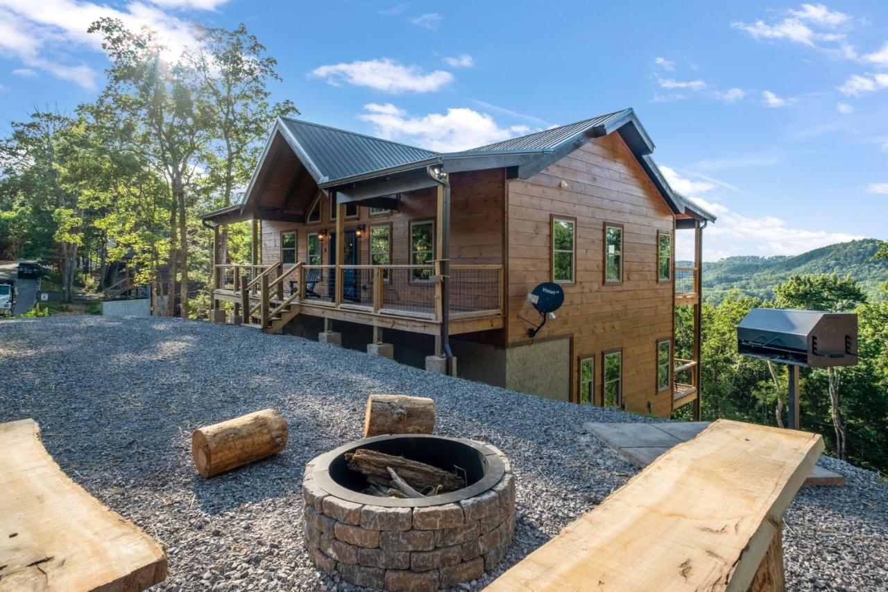 New / 3 King Suites / Sleeps12 / View / 5 Mi To Pf / Hot Tub Sevierville Exterior foto